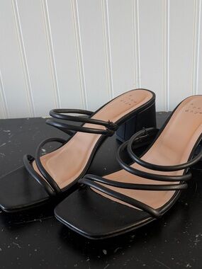 A New Day Black Strappy Block Sandals - 8